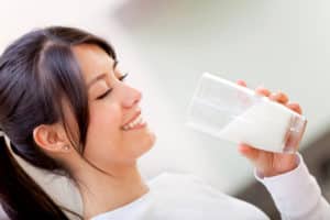 can drinking milk help you prevent cavities